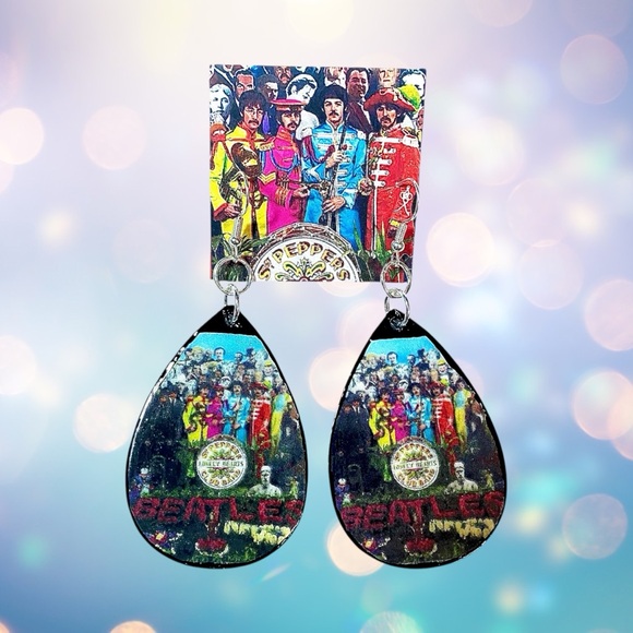 The Beatles SGT Peppers Dangle Earrings - Picture 4 of 13